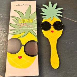 New in Box Too Faced Lookin Fine Apple Limited Edition Pineapple Hand Mirror